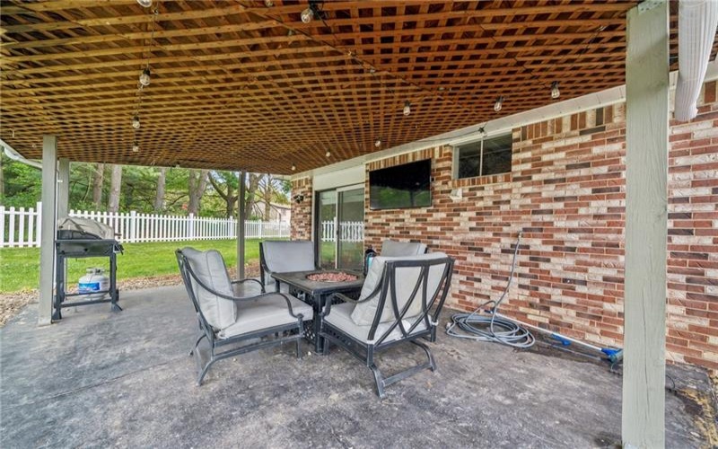 1 Fitch Ln, Greensburg, 15601, 3 Bedrooms Bedrooms, 9 Rooms Rooms,1.1 BathroomsBathrooms,Residential,For Sale,Fitch Ln,1699341