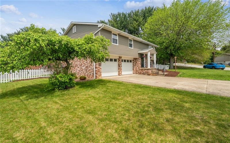 1 Fitch Ln, Greensburg, 15601, 3 Bedrooms Bedrooms, 9 Rooms Rooms,1.1 BathroomsBathrooms,Residential,For Sale,Fitch Ln,1699341