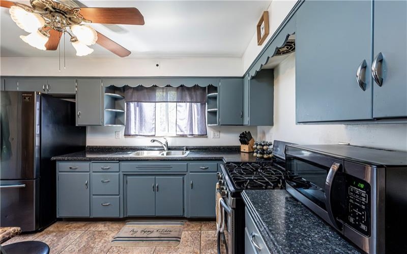 310 14th Street, Jeannette, 15644, 2 Bedrooms Bedrooms, 8 Rooms Rooms,1.2 BathroomsBathrooms,Residential,For Sale,14th Street,1699342