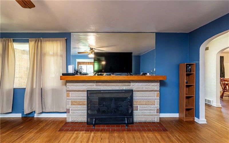 310 14th Street, Jeannette, 15644, 2 Bedrooms Bedrooms, 8 Rooms Rooms,1.2 BathroomsBathrooms,Residential,For Sale,14th Street,1699342
