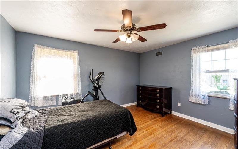 310 14th Street, Jeannette, 15644, 2 Bedrooms Bedrooms, 8 Rooms Rooms,1.2 BathroomsBathrooms,Residential,For Sale,14th Street,1699342