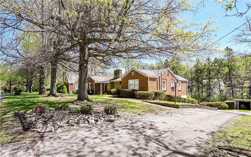 310 14th Street, Jeannette, 15644, 2 Bedrooms Bedrooms, 8 Rooms Rooms,1.2 BathroomsBathrooms,Residential,For Sale,14th Street,1699342
