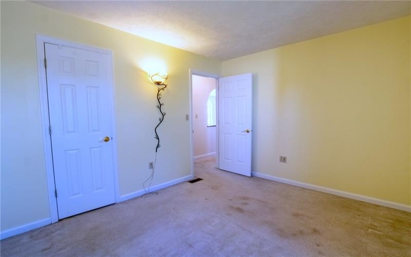 1437 Yorktown Dr, Lawrence, 15055, 3 Bedrooms Bedrooms, 10 Rooms Rooms,3.1 BathroomsBathrooms,Residential,For Sale,Yorktown Dr,1699343