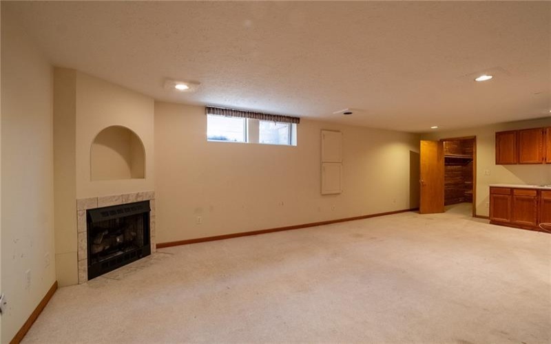 1437 Yorktown Dr, Lawrence, 15055, 3 Bedrooms Bedrooms, 10 Rooms Rooms,3.1 BathroomsBathrooms,Residential,For Sale,Yorktown Dr,1699343