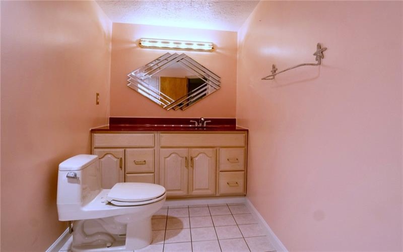 1437 Yorktown Dr, Lawrence, 15055, 3 Bedrooms Bedrooms, 10 Rooms Rooms,3.1 BathroomsBathrooms,Residential,For Sale,Yorktown Dr,1699343