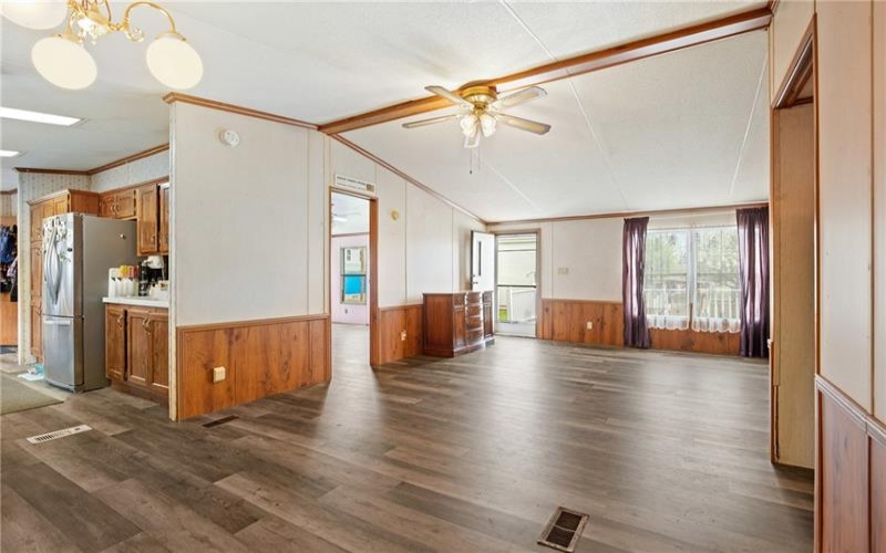 146 Middle St, Jenners, 15546, 3 Bedrooms Bedrooms, ,2 BathroomsBathrooms,Residential,For Sale,Middle St,1699364