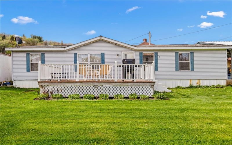 146 Middle St, Jenners, 15546, 3 Bedrooms Bedrooms, ,2 BathroomsBathrooms,Residential,For Sale,Middle St,1699364