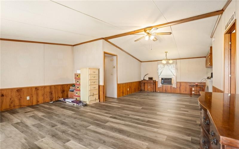 146 Middle St, Jenners, 15546, 3 Bedrooms Bedrooms, ,2 BathroomsBathrooms,Residential,For Sale,Middle St,1699364