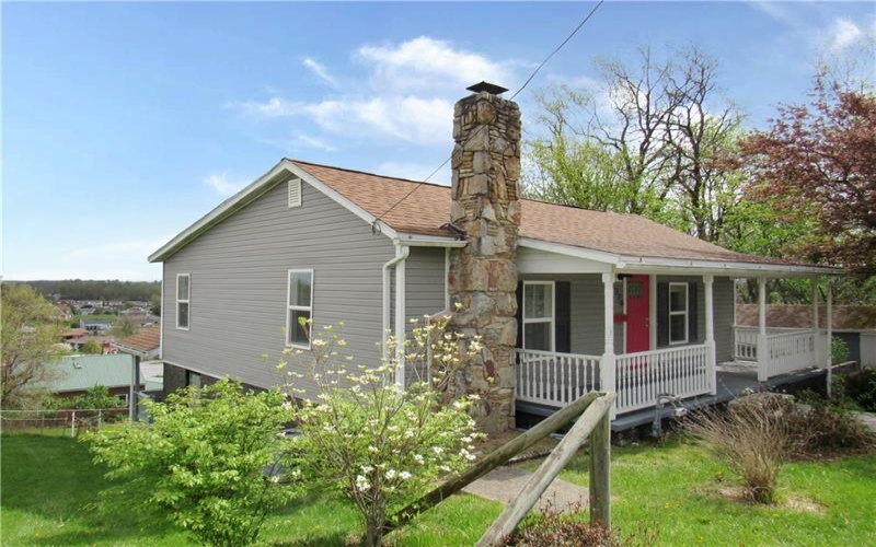 776 Vine Street, Mt. Pleasant, 15666, 2 Bedrooms Bedrooms, 6 Rooms Rooms,2 BathroomsBathrooms,Residential,For Sale,Vine Street,1699373