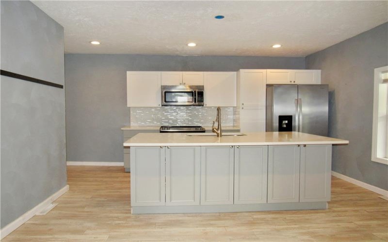 776 Vine Street, Mt. Pleasant, 15666, 2 Bedrooms Bedrooms, 6 Rooms Rooms,2 BathroomsBathrooms,Residential,For Sale,Vine Street,1699373