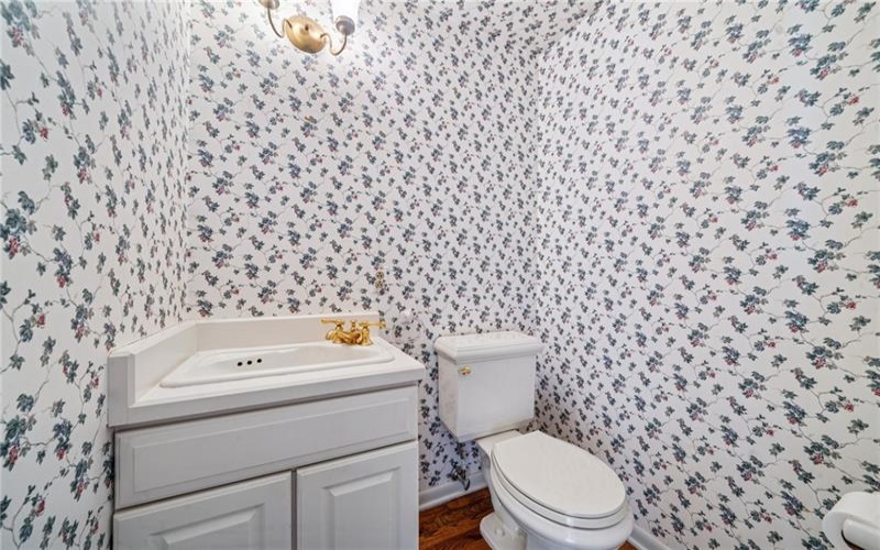 26 Cypress Avenue, Greensburg, 15601, 4 Bedrooms Bedrooms, 11 Rooms Rooms,2.2 BathroomsBathrooms,Residential,For Sale,Cypress Avenue,1699374