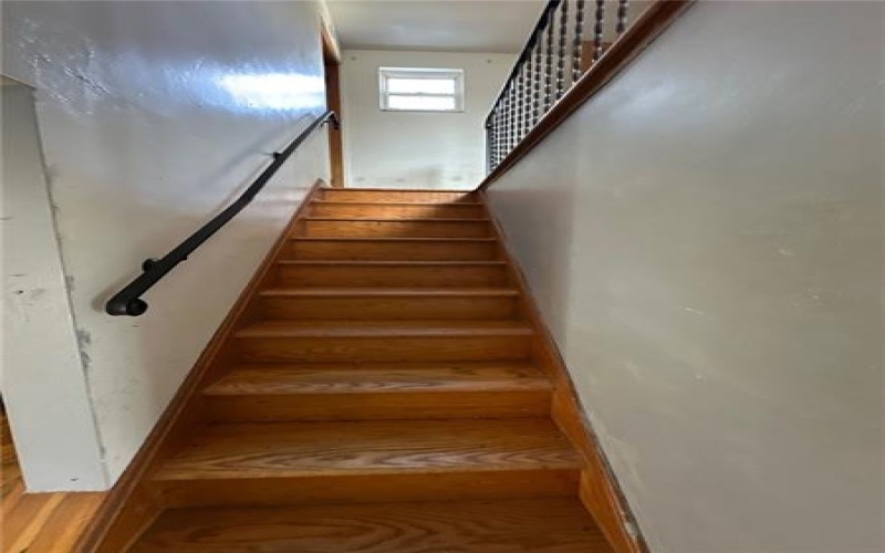 1010 1st St, Irwin, 15642, 3 Bedrooms Bedrooms, ,2 BathroomsBathrooms,Residential,For Sale,1st St,1699395