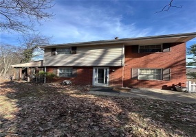 1010 1st St, Irwin, 15642, 3 Bedrooms Bedrooms, ,2 BathroomsBathrooms,Residential,For Sale,1st St,1699395