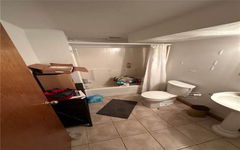 1010 1st St, Irwin, 15642, 3 Bedrooms Bedrooms, ,2 BathroomsBathrooms,Residential,For Sale,1st St,1699395
