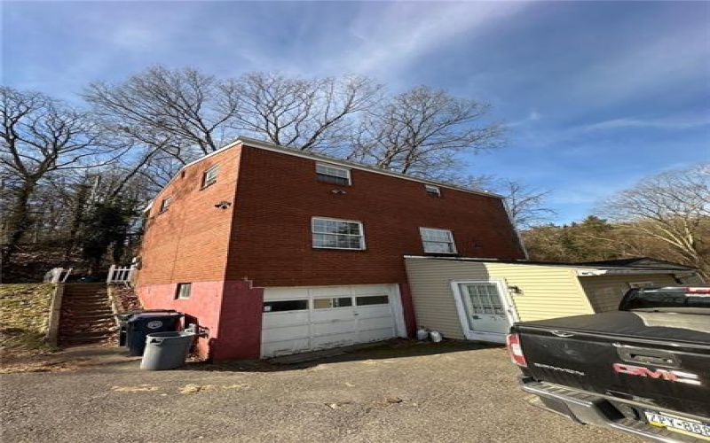 1010 1st St, Irwin, 15642, 3 Bedrooms Bedrooms, ,2 BathroomsBathrooms,Residential,For Sale,1st St,1699395