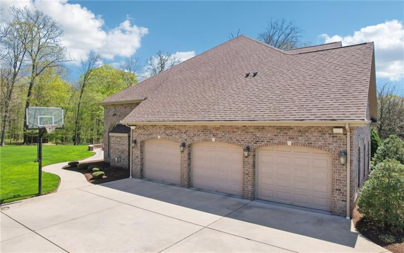 4613 Forest Ridge Court, Murrysville, 15668, 4 Bedrooms Bedrooms, 14 Rooms Rooms,5 BathroomsBathrooms,Residential,For Sale,Forest Ridge Court,1699402