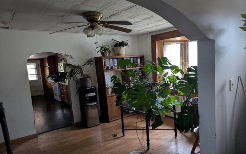 1075 East National Pike, Washington, 15301, 5 Bedrooms Bedrooms, ,2 BathroomsBathrooms,Residential,For Sale,East National Pike,1699436