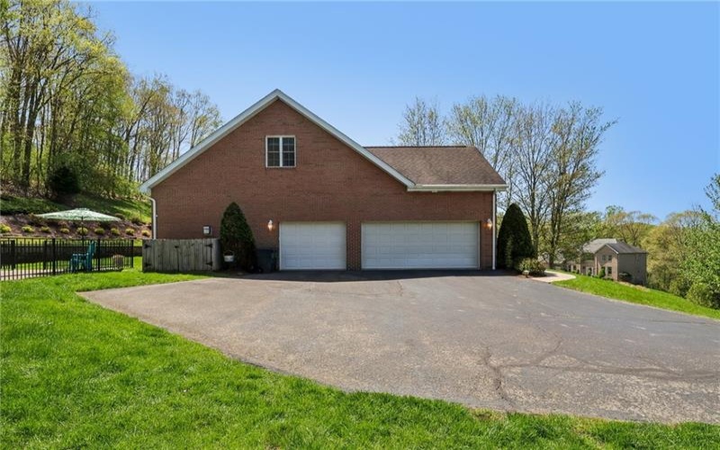 1003 Hunt Club Court, 15632, 15632, 4 Bedrooms Bedrooms, ,2.1 BathroomsBathrooms,Residential,For Sale,Hunt Club Court,1699442