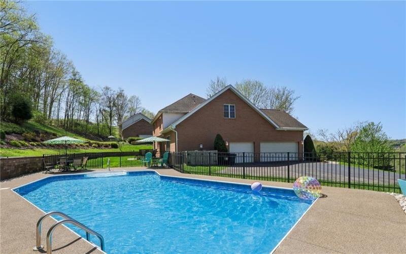 1003 Hunt Club Court, 15632, 15632, 4 Bedrooms Bedrooms, ,2.1 BathroomsBathrooms,Residential,For Sale,Hunt Club Court,1699442