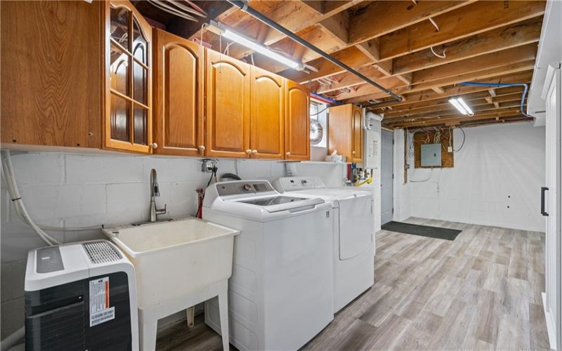 594 Penn Ave, Washington, 15301, 3 Bedrooms Bedrooms, 10 Rooms Rooms,2 BathroomsBathrooms,Residential,For Sale,Penn Ave,1699444