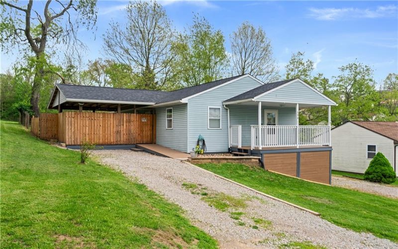 594 Penn Ave, Washington, 15301, 3 Bedrooms Bedrooms, 10 Rooms Rooms,2 BathroomsBathrooms,Residential,For Sale,Penn Ave,1699444