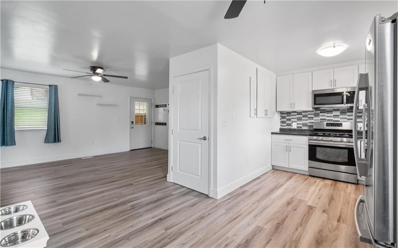 594 Penn Ave, Washington, 15301, 3 Bedrooms Bedrooms, 10 Rooms Rooms,2 BathroomsBathrooms,Residential,For Sale,Penn Ave,1699444