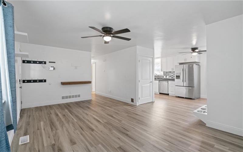 594 Penn Ave, Washington, 15301, 3 Bedrooms Bedrooms, 10 Rooms Rooms,2 BathroomsBathrooms,Residential,For Sale,Penn Ave,1699444