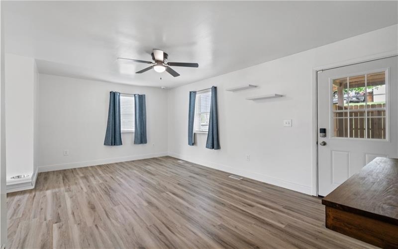 594 Penn Ave, Washington, 15301, 3 Bedrooms Bedrooms, 10 Rooms Rooms,2 BathroomsBathrooms,Residential,For Sale,Penn Ave,1699444