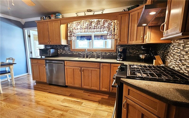 12 1/2 Vine St, Mt Pleasant, 15666, 3 Bedrooms Bedrooms, 6 Rooms Rooms,2 BathroomsBathrooms,Residential,For Sale,Vine St,1699470
