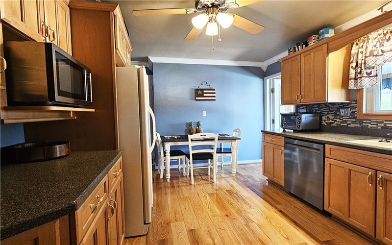 12 1/2 Vine St, Mt Pleasant, 15666, 3 Bedrooms Bedrooms, 6 Rooms Rooms,2 BathroomsBathrooms,Residential,For Sale,Vine St,1699470