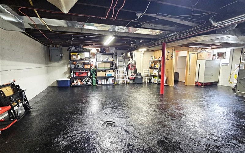 12 1/2 Vine St, Mt Pleasant, 15666, 3 Bedrooms Bedrooms, 6 Rooms Rooms,2 BathroomsBathrooms,Residential,For Sale,Vine St,1699470