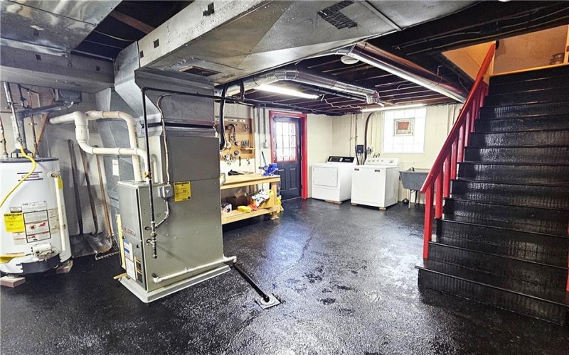 12 1/2 Vine St, Mt Pleasant, 15666, 3 Bedrooms Bedrooms, 6 Rooms Rooms,2 BathroomsBathrooms,Residential,For Sale,Vine St,1699470
