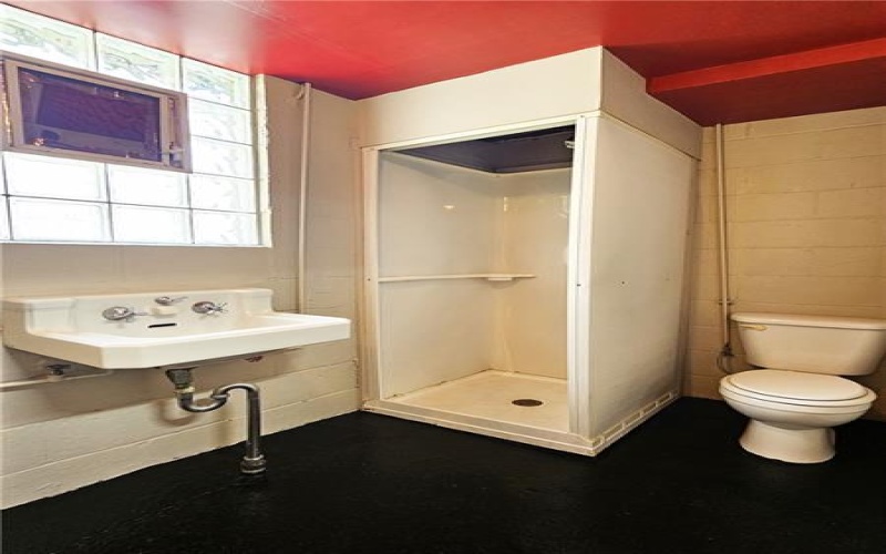12 1/2 Vine St, Mt Pleasant, 15666, 3 Bedrooms Bedrooms, 6 Rooms Rooms,2 BathroomsBathrooms,Residential,For Sale,Vine St,1699470