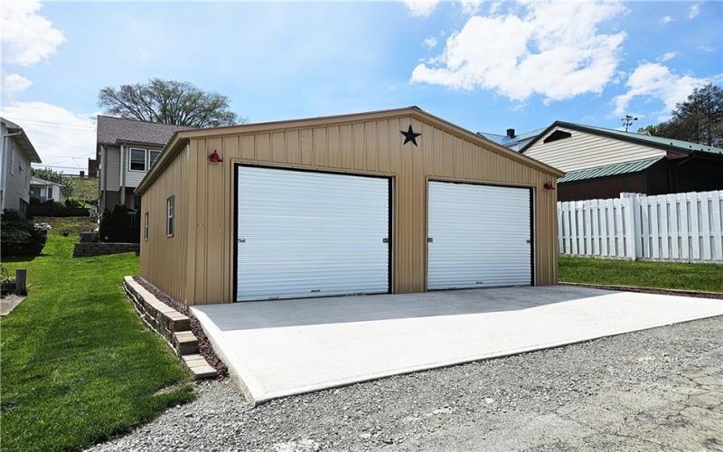 12 1/2 Vine St, Mt Pleasant, 15666, 3 Bedrooms Bedrooms, 6 Rooms Rooms,2 BathroomsBathrooms,Residential,For Sale,Vine St,1699470