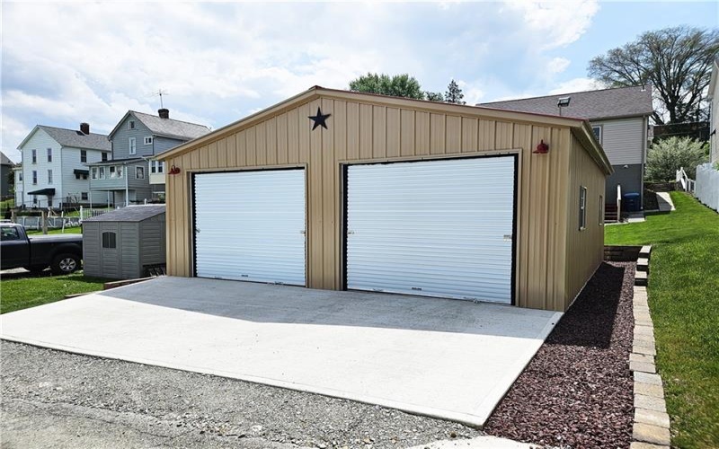 12 1/2 Vine St, Mt Pleasant, 15666, 3 Bedrooms Bedrooms, 6 Rooms Rooms,2 BathroomsBathrooms,Residential,For Sale,Vine St,1699470