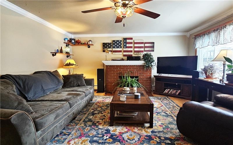 12 1/2 Vine St, Mt Pleasant, 15666, 3 Bedrooms Bedrooms, 6 Rooms Rooms,2 BathroomsBathrooms,Residential,For Sale,Vine St,1699470