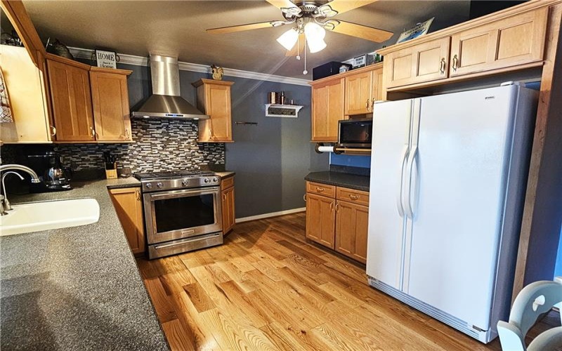 12 1/2 Vine St, Mt Pleasant, 15666, 3 Bedrooms Bedrooms, 6 Rooms Rooms,2 BathroomsBathrooms,Residential,For Sale,Vine St,1699470