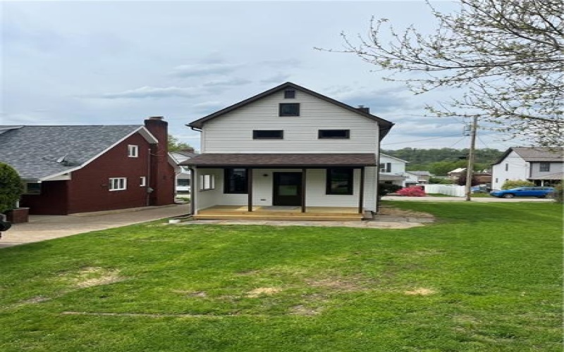 351 3rd St, Smithton, 15479, 2 Bedrooms Bedrooms, ,1 BathroomBathrooms,Residential,For Sale,3rd St,1699471
