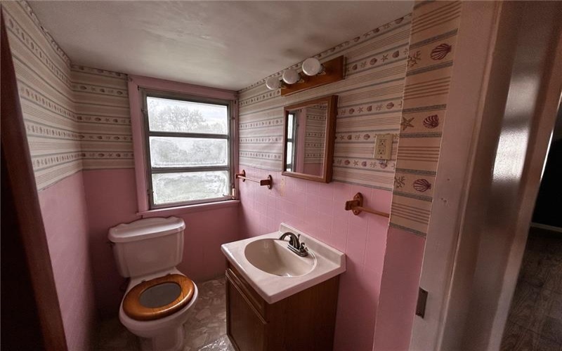 932 Franklin Ave, Connellsville, 15425, 4 Bedrooms Bedrooms, 7 Rooms Rooms,1.1 BathroomsBathrooms,Residential,For Sale,Franklin Ave,1699487