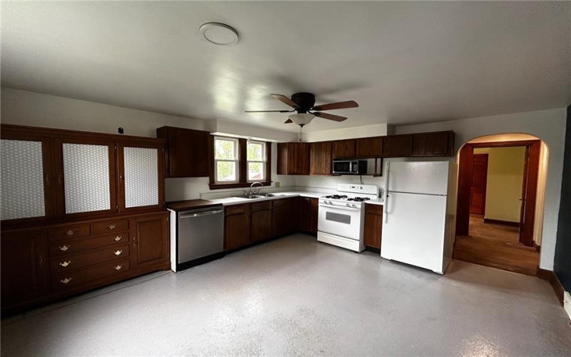932 Franklin Ave, Connellsville, 15425, 4 Bedrooms Bedrooms, 7 Rooms Rooms,1.1 BathroomsBathrooms,Residential,For Sale,Franklin Ave,1699487