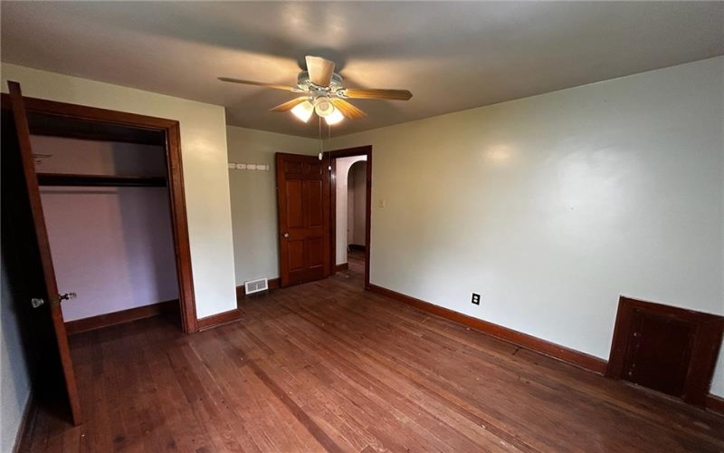 932 Franklin Ave, Connellsville, 15425, 4 Bedrooms Bedrooms, 7 Rooms Rooms,1.1 BathroomsBathrooms,Residential,For Sale,Franklin Ave,1699487