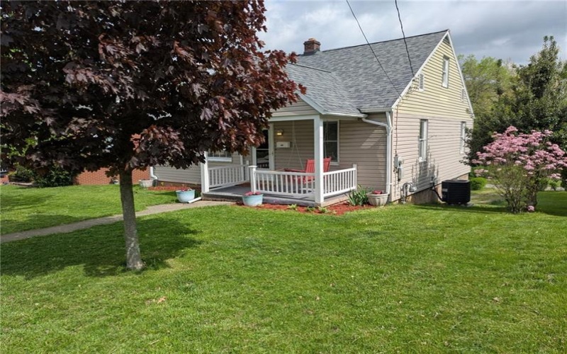 932 Franklin Ave, Connellsville, 15425, 4 Bedrooms Bedrooms, 7 Rooms Rooms,1.1 BathroomsBathrooms,Residential,For Sale,Franklin Ave,1699487