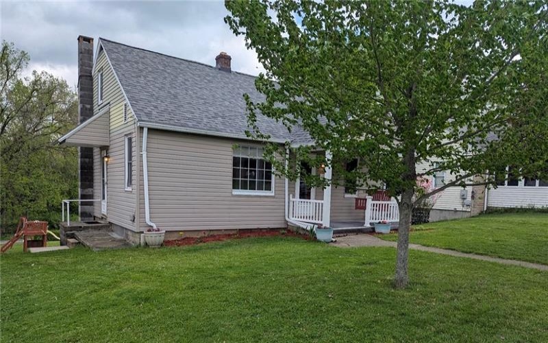 932 Franklin Ave, Connellsville, 15425, 4 Bedrooms Bedrooms, 7 Rooms Rooms,1.1 BathroomsBathrooms,Residential,For Sale,Franklin Ave,1699487