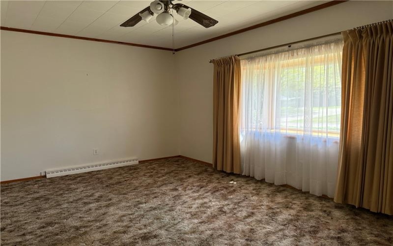 1354 Pittsburgh St, Scottdale, 15683, 3 Bedrooms Bedrooms, 9 Rooms Rooms,2 BathroomsBathrooms,Residential,For Sale,Pittsburgh St,1699354