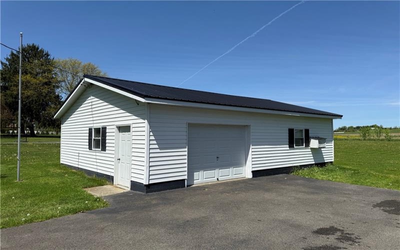 1354 Pittsburgh St, Scottdale, 15683, 3 Bedrooms Bedrooms, 9 Rooms Rooms,2 BathroomsBathrooms,Residential,For Sale,Pittsburgh St,1699354