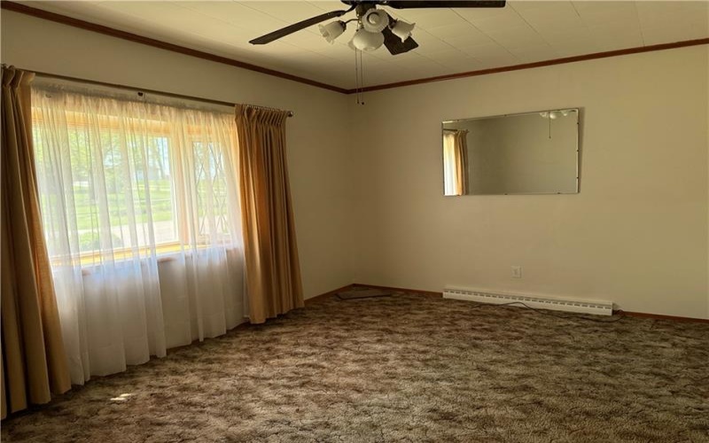 1354 Pittsburgh St, Scottdale, 15683, 3 Bedrooms Bedrooms, 9 Rooms Rooms,2 BathroomsBathrooms,Residential,For Sale,Pittsburgh St,1699354