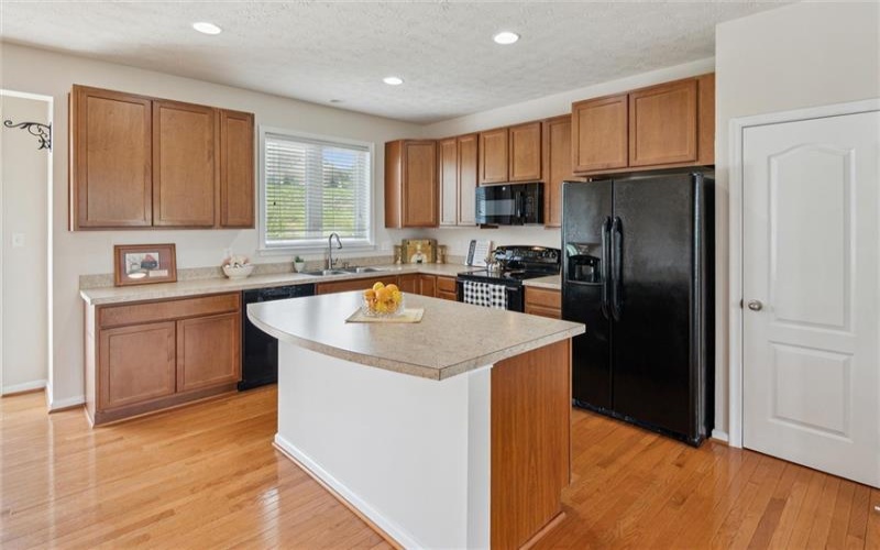 539 Gala Dr, Canonsburg, 15317, 4 Bedrooms Bedrooms, 8 Rooms Rooms,3.1 BathroomsBathrooms,Residential,For Sale,Gala Dr,1699365