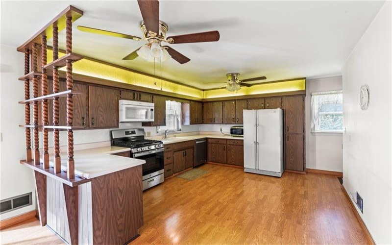 802 Gladden Road, Canonsburg, 15317, 2 Bedrooms Bedrooms, 8 Rooms Rooms,2 BathroomsBathrooms,Residential,For Sale,Gladden Road,1699389