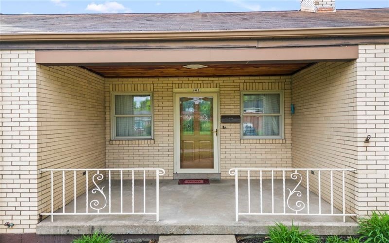 802 Gladden Road, Canonsburg, 15317, 2 Bedrooms Bedrooms, 8 Rooms Rooms,2 BathroomsBathrooms,Residential,For Sale,Gladden Road,1699389