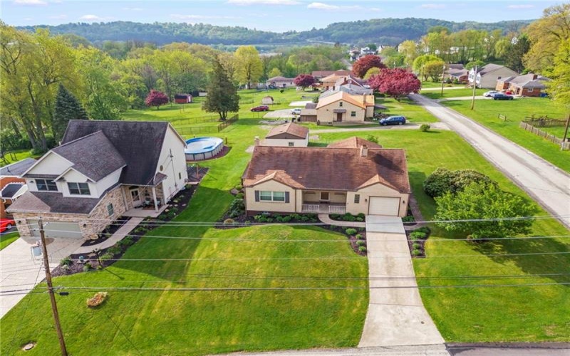 802 Gladden Road, Canonsburg, 15317, 2 Bedrooms Bedrooms, 8 Rooms Rooms,2 BathroomsBathrooms,Residential,For Sale,Gladden Road,1699389